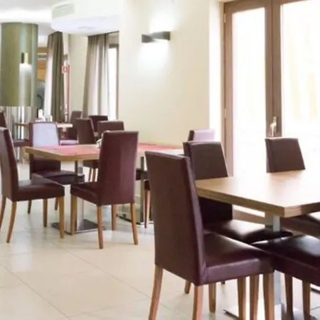 Agora Sure Collection By Western Hotel